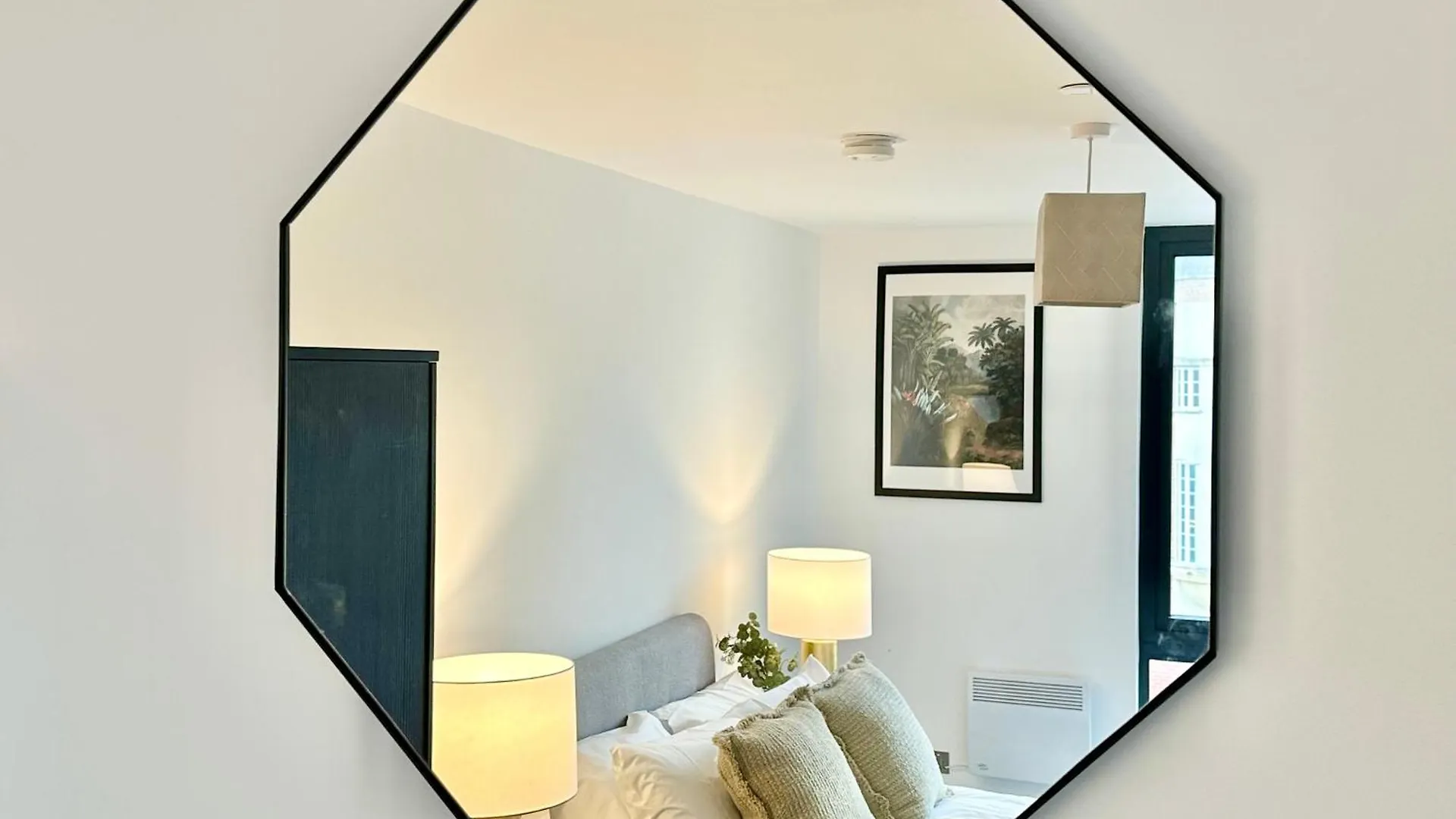 Apartment No 32 With Free Use Of Gym York