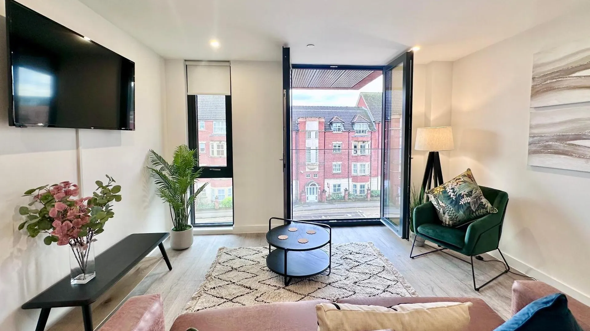 Apartment No 32 With Free Use Of Gym York